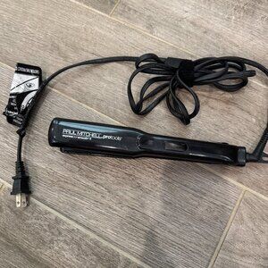 Paul Mitchell Pro Tools Express Ion Smooth+ Ceramic Flat Iron PS12NA
